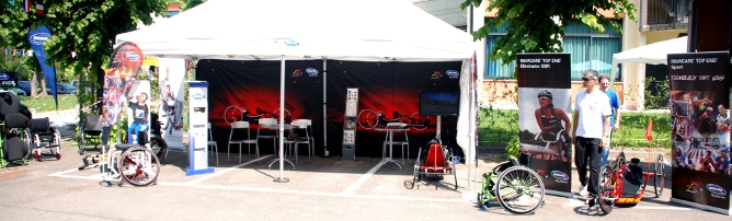 Invacare Stand mit Ausstellungsfläche für Produkte