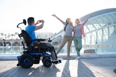 Rollstühle für den Aussen- und Innenbereich