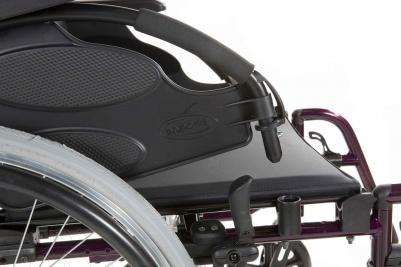 Fauteuil roulant Invacare Action 4 NG Dual HR Dossier Fixe :  personnalisation