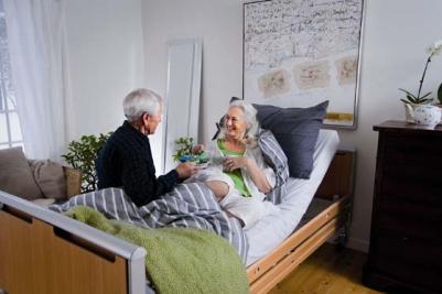 Pflegebett Invacare Etude Plus